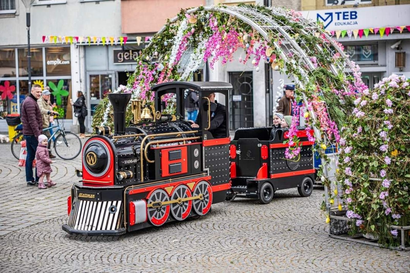 Zdjęcie w galerii na portalu naszraciborz.pl: Wielkanocny jarmark w Raciborzu już trwa wiadomości z regionu