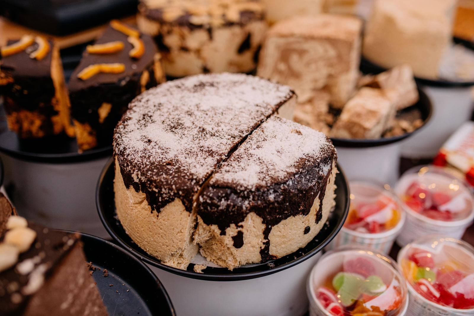 Zdjęcie w galerii na portalu naszraciborz.pl: Wielkanocny jarmark w Raciborzu już trwa wiadomości z regionu