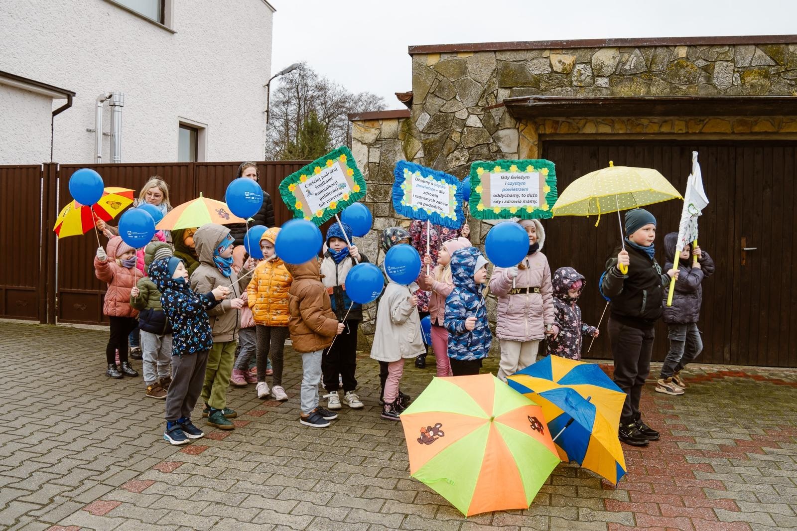 Zdjęcie w galerii na portalu naszraciborz.pl: Eko-strajk i otwarcie placu zabaw w Cyprzanowie wiadomości z regionu