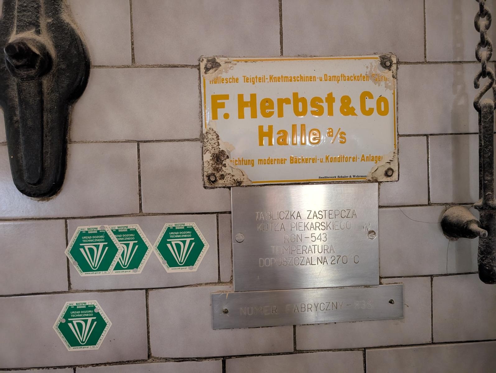 Zdjęcie w galerii na portalu naszraciborz.pl: Piekarnia w Brzeźnicy zakończyła działalność. Mieszkańców ogarnął smutek wiadomości z regionu