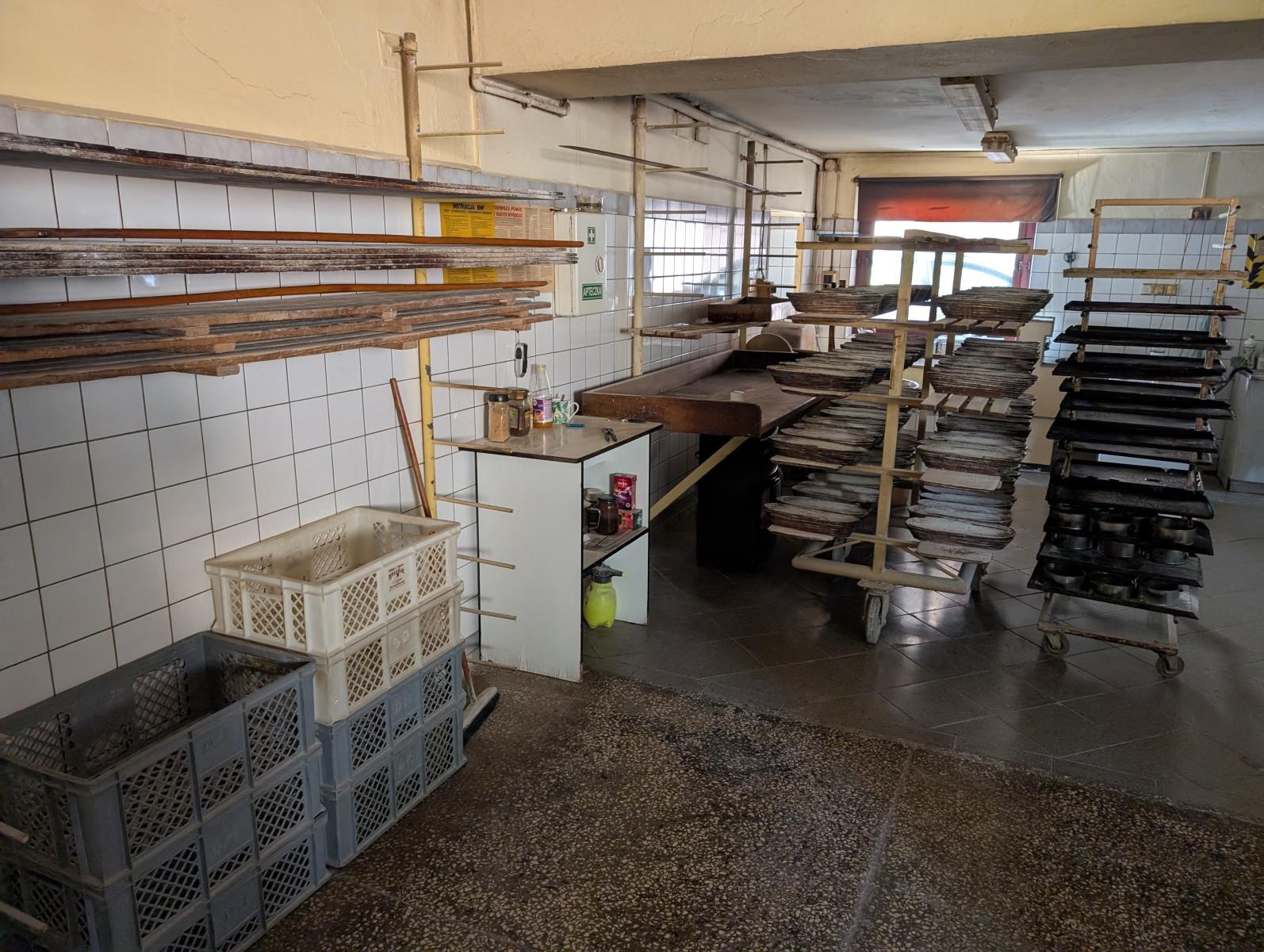 Zdjęcie w galerii na portalu naszraciborz.pl: Piekarnia w Brzeźnicy zakończyła działalność. Mieszkańców ogarnął smutek wiadomości z regionu