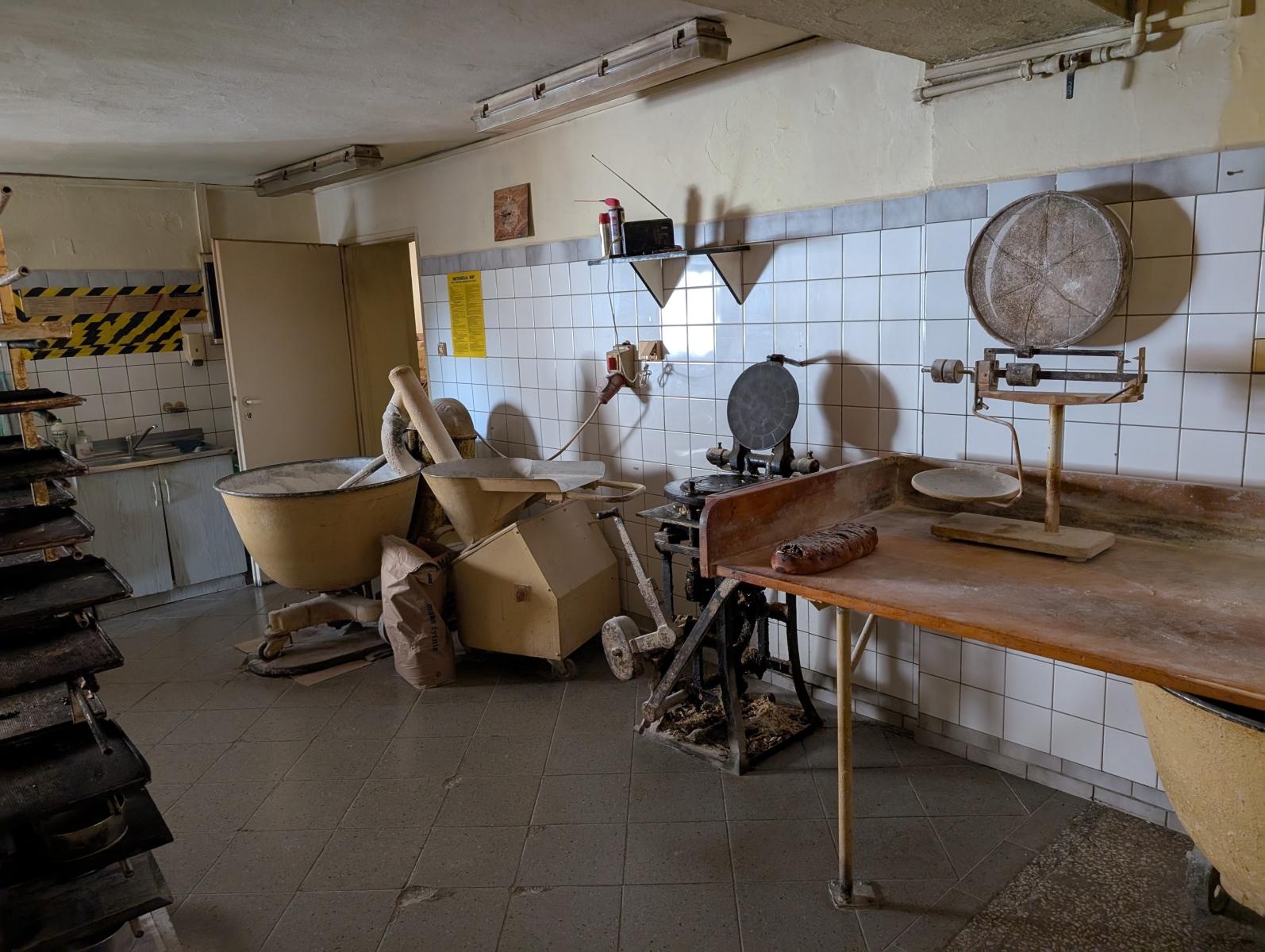 Zdjęcie w galerii na portalu naszraciborz.pl: Piekarnia w Brzeźnicy zakończyła działalność. Mieszkańców ogarnął smutek wiadomości z regionu