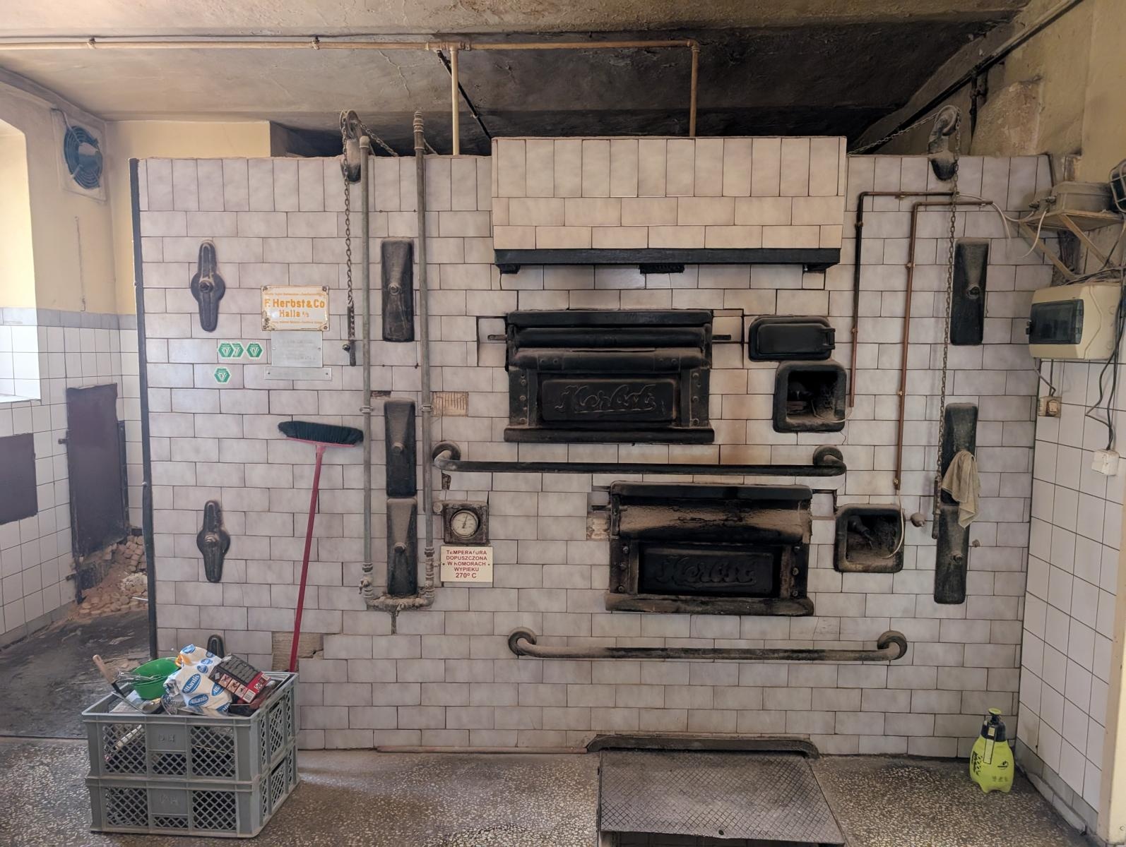 Zdjęcie w galerii na portalu naszraciborz.pl: Piekarnia w Brzeźnicy zakończyła działalność. Mieszkańców ogarnął smutek wiadomości z regionu