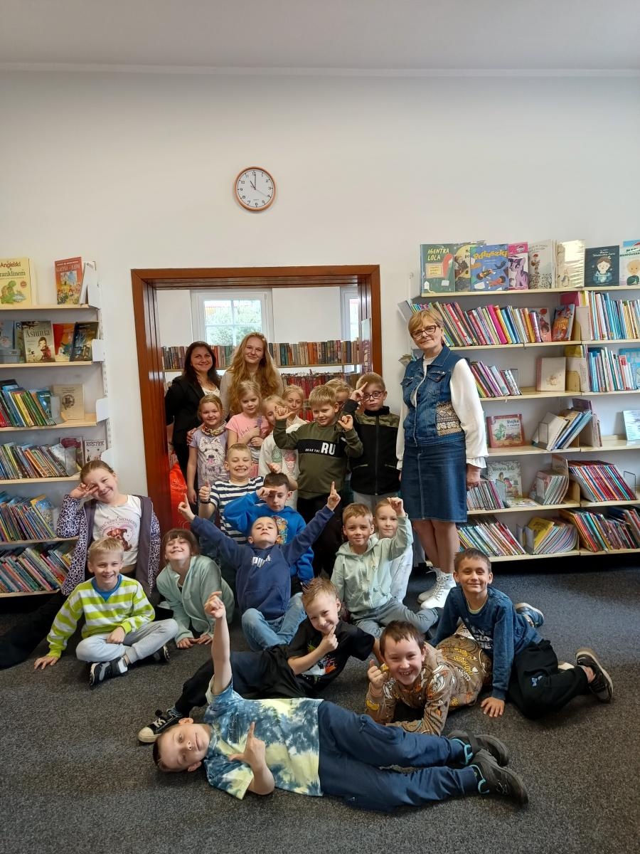 Zdjęcie w galerii na portalu naszraciborz.pl: Światowy Dzień Książki w Bibliotece w Rudach – spotkanie z Agatą Gwóźdź wiadomości z regionu