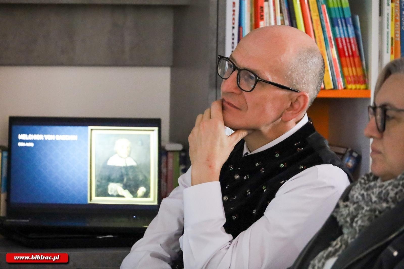 Zdjęcie w galerii na portalu naszraciborz.pl: Raciborska Rajza w bibliotece wiadomości z regionu