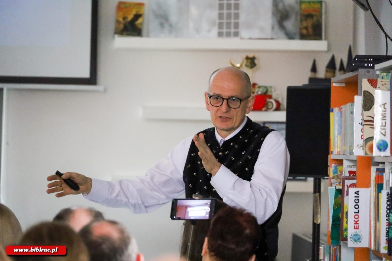 Zdjęcie w galerii na portalu naszraciborz.pl: Raciborska Rajza w bibliotece wiadomości z regionu