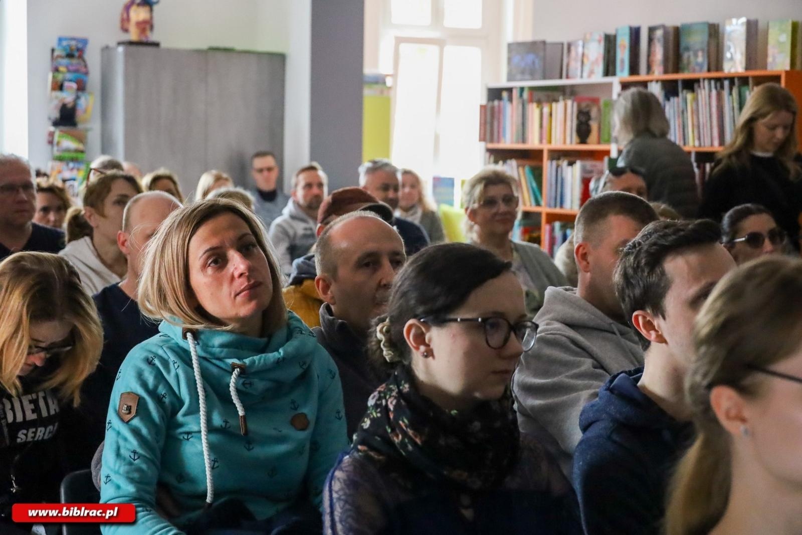 Zdjęcie w galerii na portalu naszraciborz.pl: Raciborska Rajza w bibliotece wiadomości z regionu