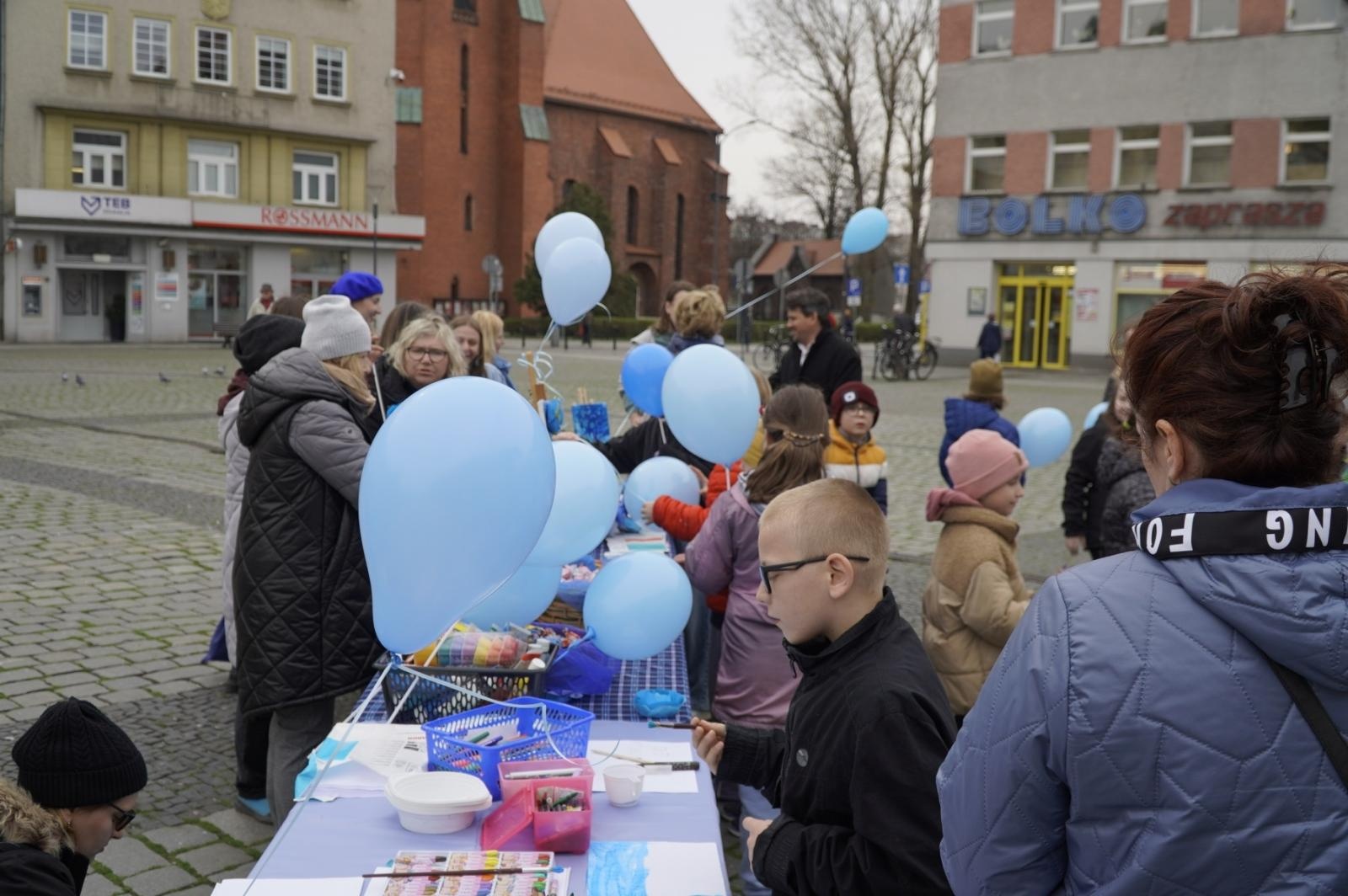Zdjęcie w galerii na portalu naszraciborz.pl: Racibórz na niebiesko i Spektrum jak malowane wiadomości z regionu