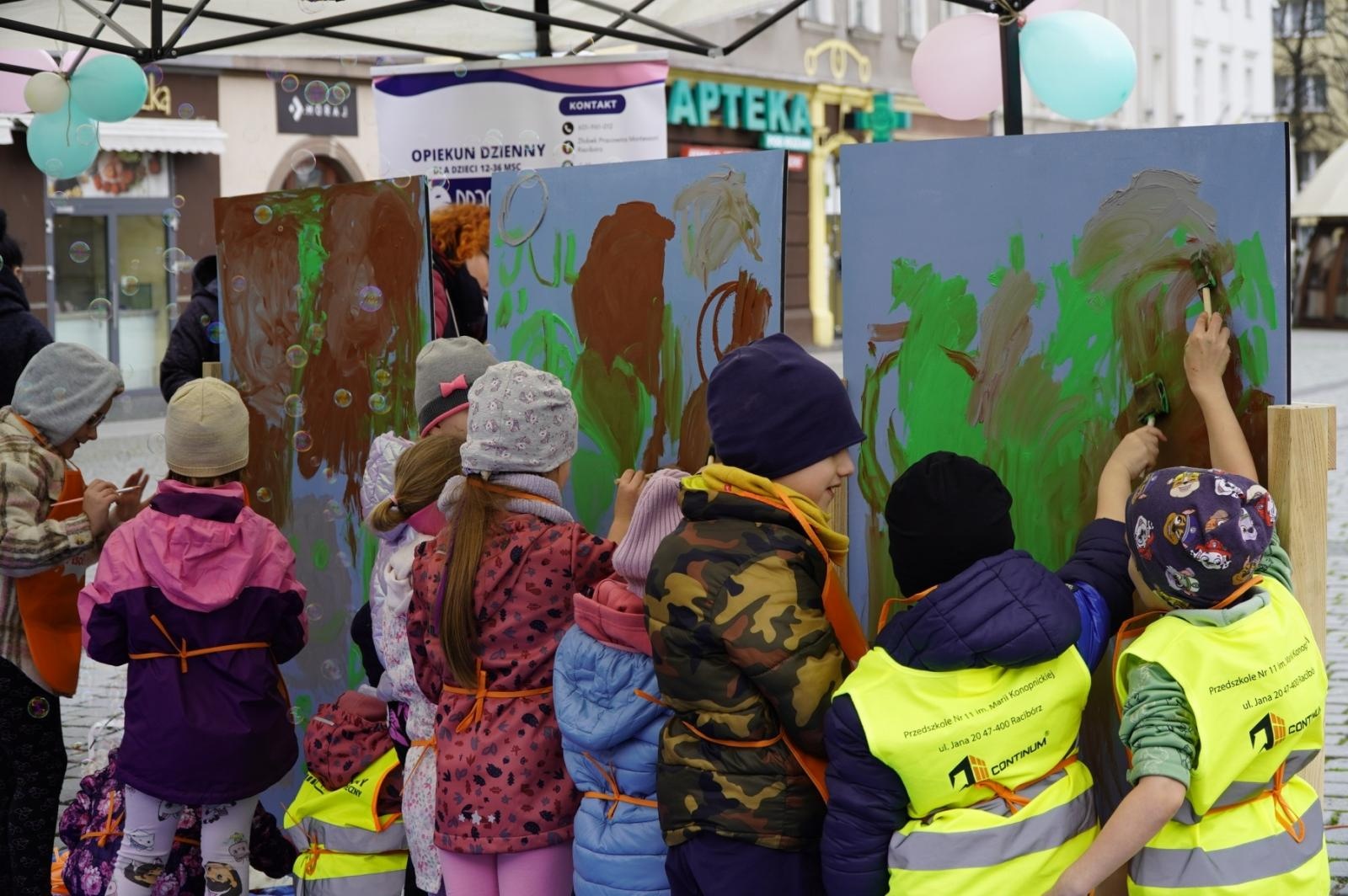 Zdjęcie w galerii na portalu naszraciborz.pl: Racibórz na niebiesko i Spektrum jak malowane wiadomości z regionu