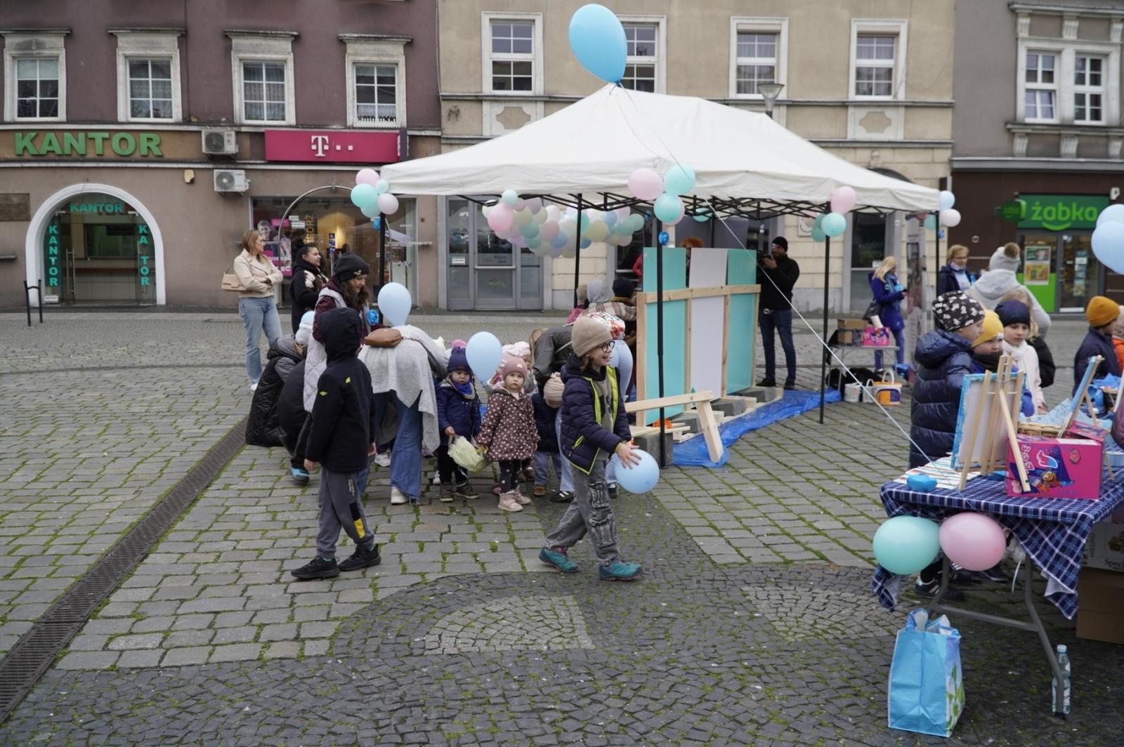 Zdjęcie w galerii na portalu naszraciborz.pl: Racibórz na niebiesko i Spektrum jak malowane wiadomości z regionu