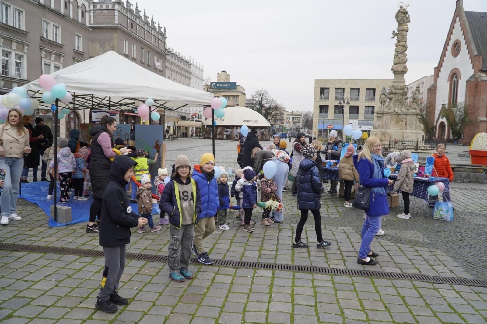 Zdjęcie w galerii na portalu naszraciborz.pl: Racibórz na niebiesko i Spektrum jak malowane wiadomości z regionu