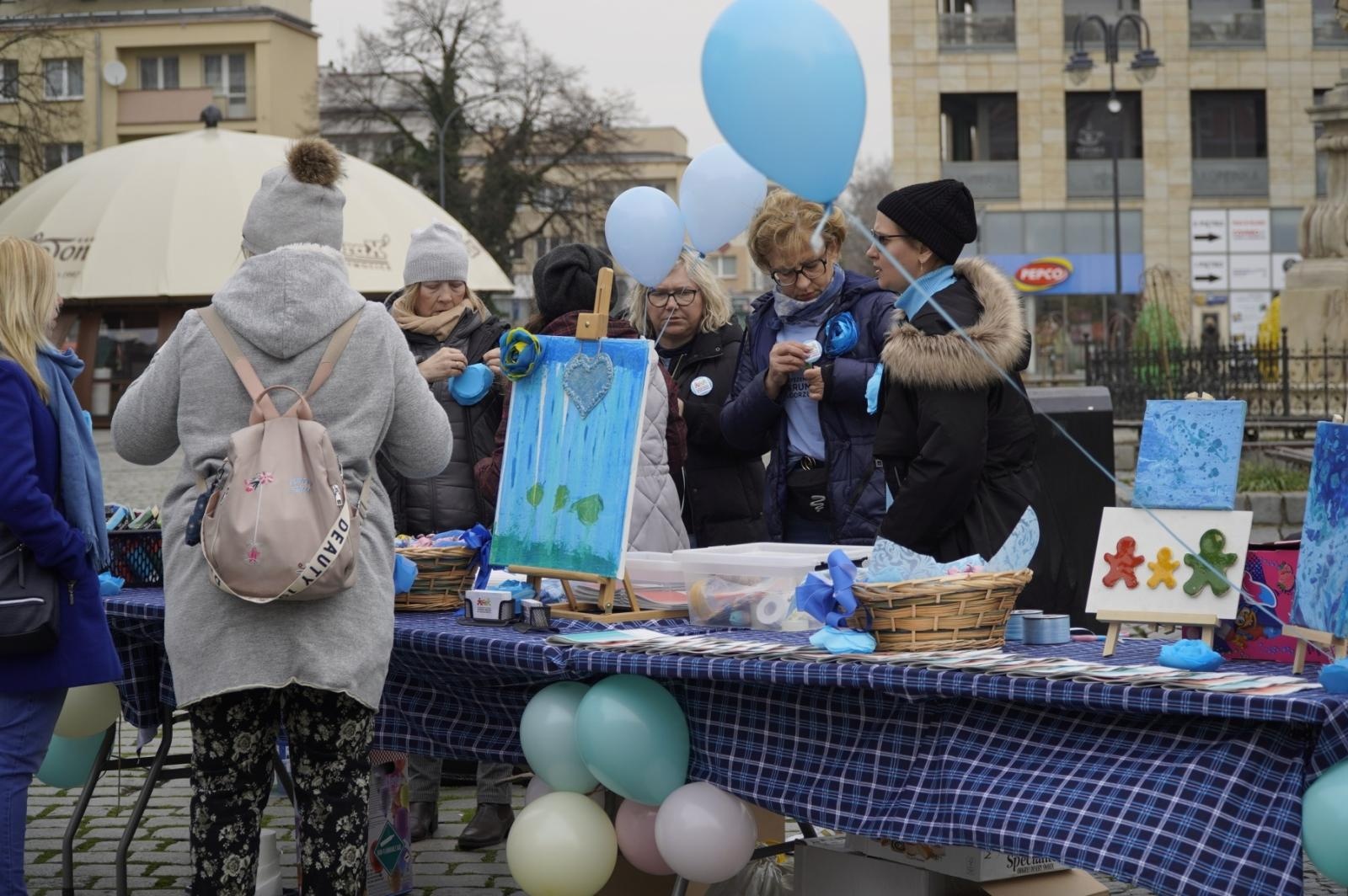 Zdjęcie w galerii na portalu naszraciborz.pl: Racibórz na niebiesko i Spektrum jak malowane wiadomości z regionu