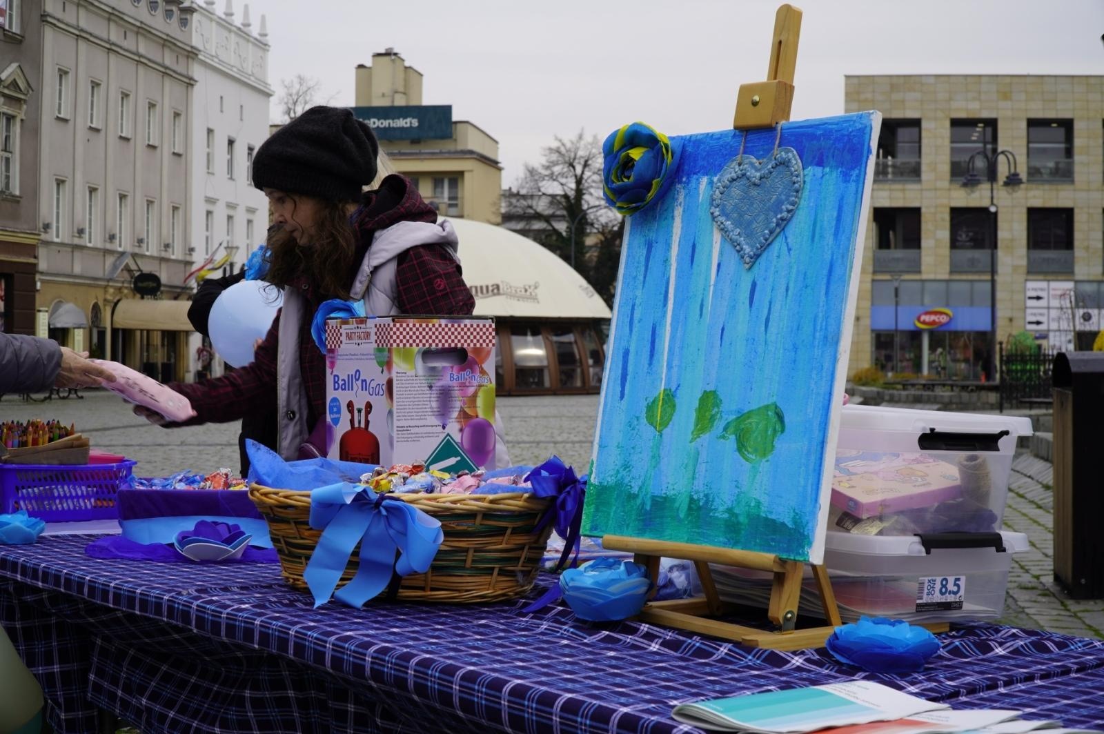 Zdjęcie w galerii na portalu naszraciborz.pl: Racibórz na niebiesko i Spektrum jak malowane wiadomości z regionu