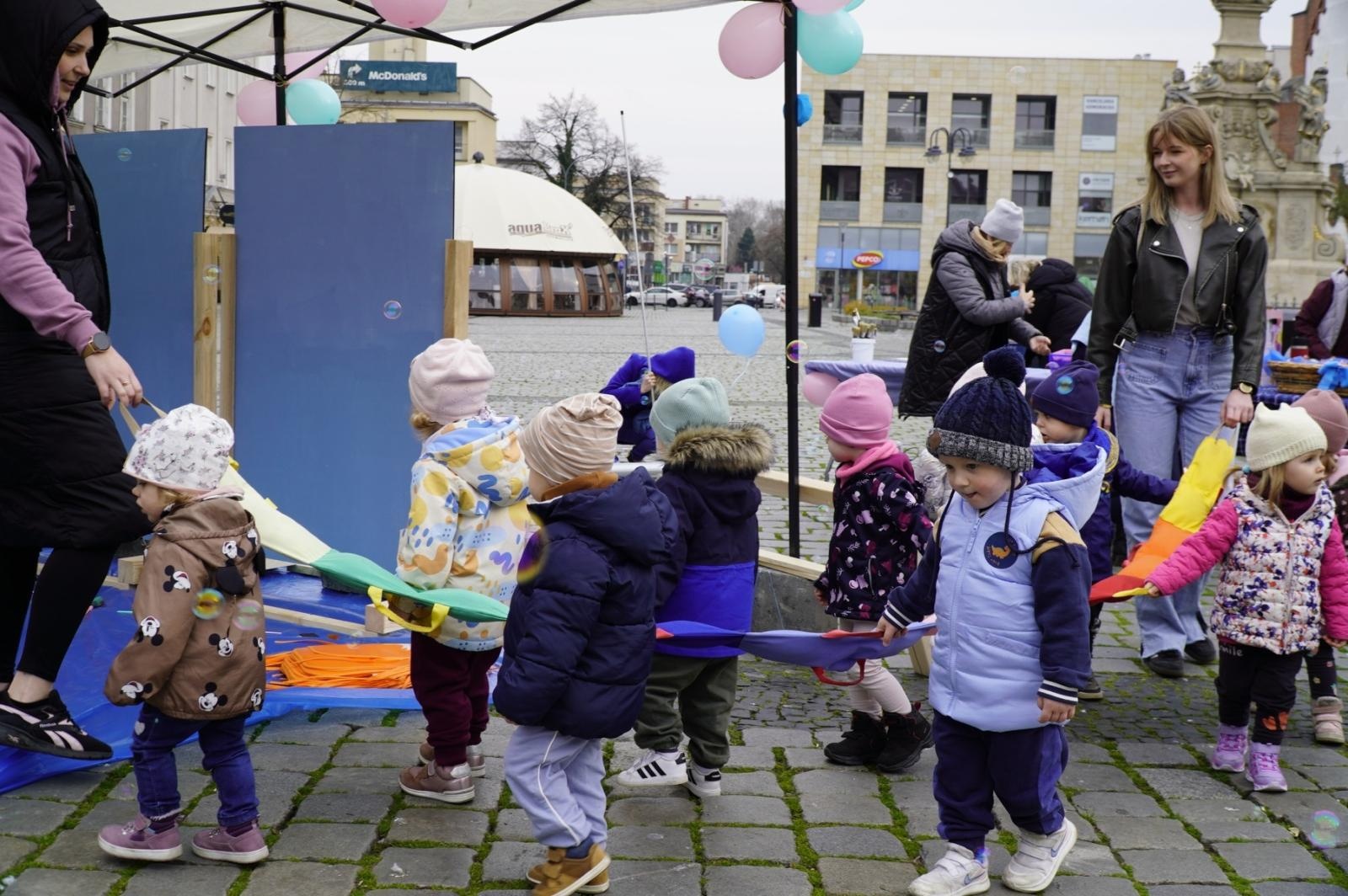 Zdjęcie w galerii na portalu naszraciborz.pl: Racibórz na niebiesko i Spektrum jak malowane wiadomości z regionu