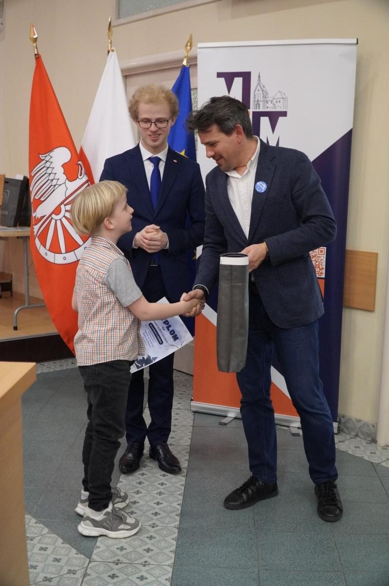 Zdjęcie w galerii na portalu naszraciborz.pl: Rozstrzygnięcie konkursu plastycznego Ferie w Kadrze: Zima w Moich Oczach wiadomości z regionu