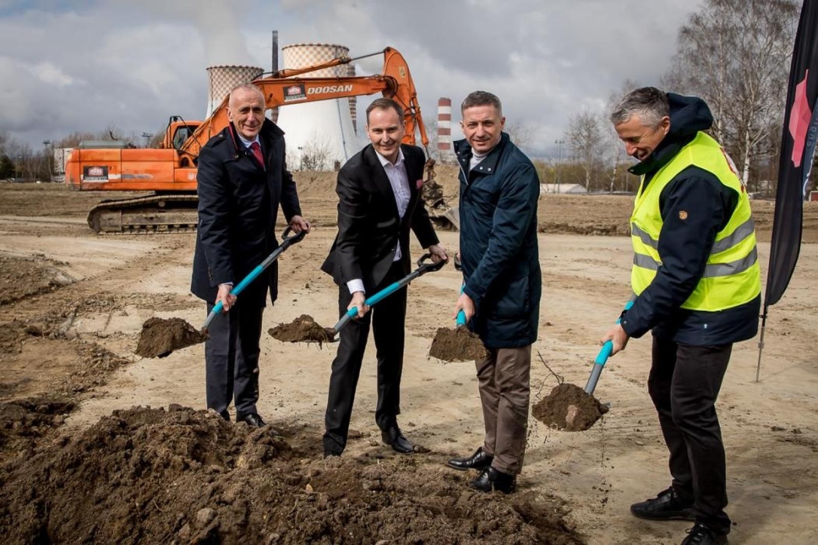 Zdjęcie w galerii na portalu naszraciborz.pl: U sąsiadów. CADesigner Engineering rozpoczął budowę zakładu w Rybniku wiadomości z regionu