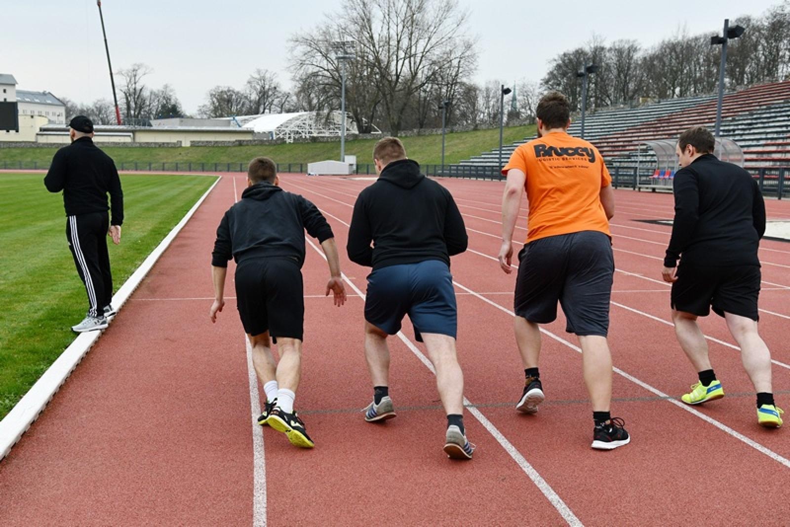 Zdjęcie w galerii na portalu naszraciborz.pl: Już trzysta podań o przyjęcie do służby w Śląskim Oddziale SG w Raciborzu wiadomości z regionu