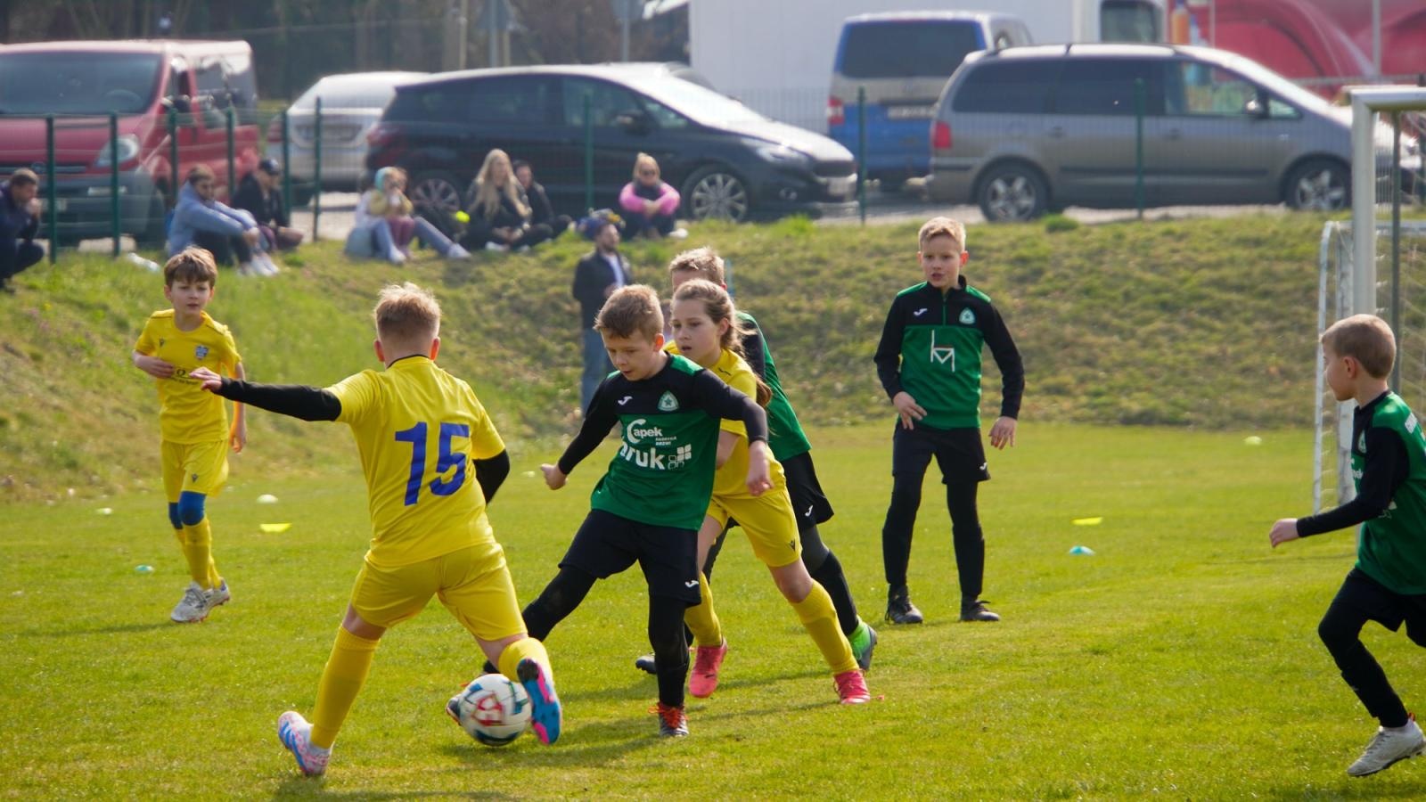 Zdjęcie w galerii na portalu naszraciborz.pl: Raszczyce Cup 2025. Piłkarska rywalizacja ponad pięciuset zawodników [FOTO] wiadomości z regionu
