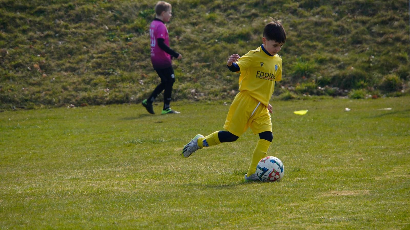 Zdjęcie w galerii na portalu naszraciborz.pl: Raszczyce Cup 2025. Piłkarska rywalizacja ponad pięciuset zawodników [FOTO] wiadomości z regionu