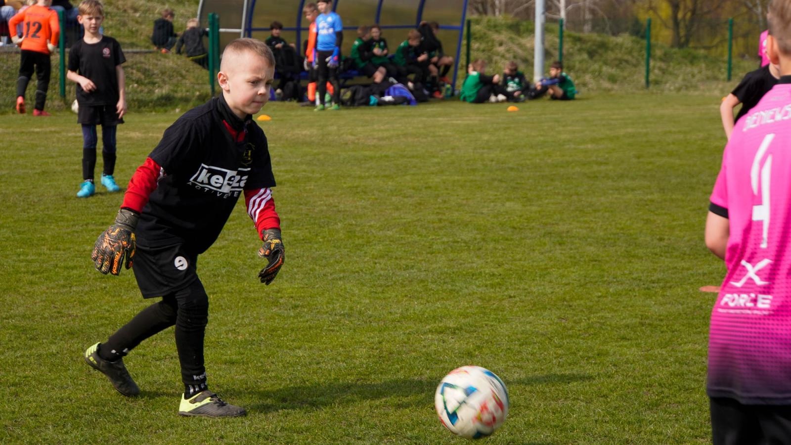 Zdjęcie w galerii na portalu naszraciborz.pl: Raszczyce Cup 2025. Piłkarska rywalizacja ponad pięciuset zawodników [FOTO] wiadomości z regionu