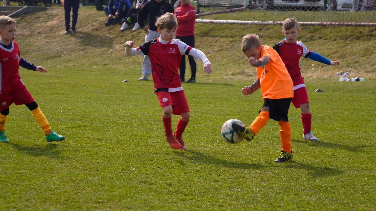 Zdjęcie w galerii na portalu naszraciborz.pl: Raszczyce Cup 2025. Piłkarska rywalizacja ponad pięciuset zawodników [FOTO] wiadomości z regionu