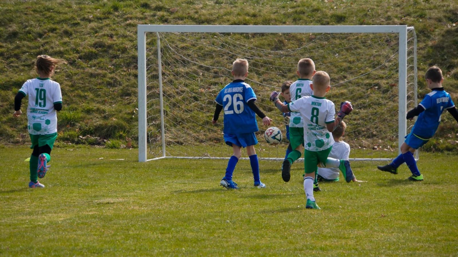 Zdjęcie w galerii na portalu naszraciborz.pl: Raszczyce Cup 2025. Piłkarska rywalizacja ponad pięciuset zawodników [FOTO] wiadomości z regionu