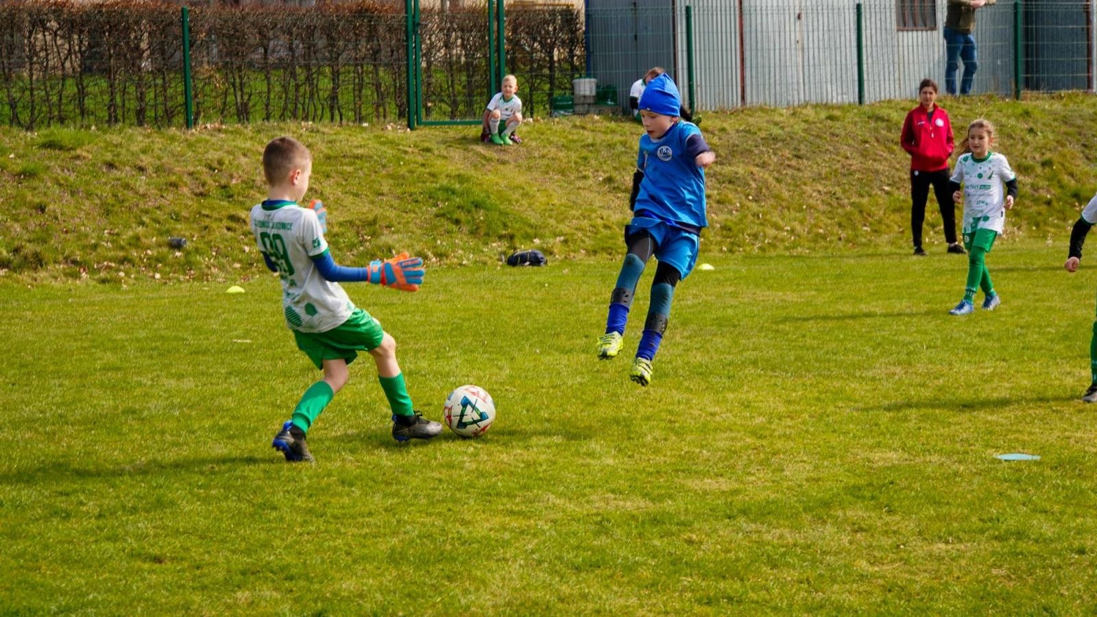 Zdjęcie w galerii na portalu naszraciborz.pl: Raszczyce Cup 2025. Piłkarska rywalizacja ponad pięciuset zawodników [FOTO] wiadomości z regionu