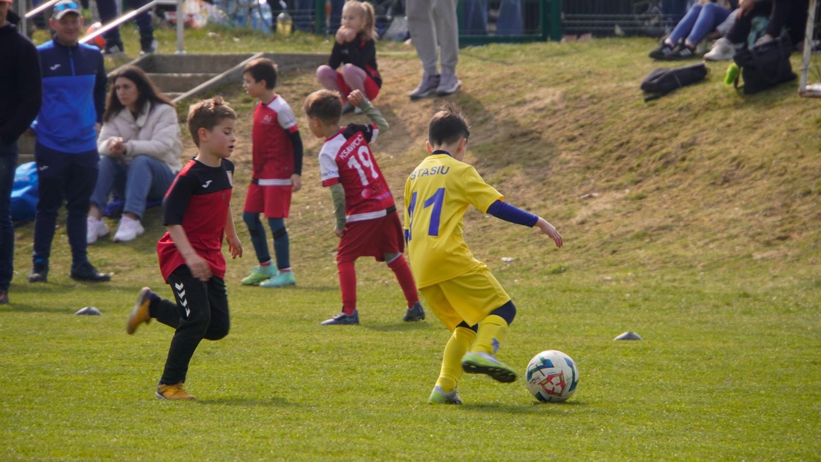 Zdjęcie w galerii na portalu naszraciborz.pl: Raszczyce Cup 2025. Piłkarska rywalizacja ponad pięciuset zawodników [FOTO] wiadomości z regionu