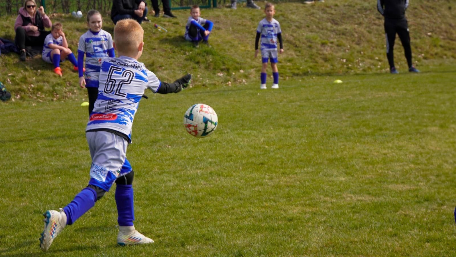 Zdjęcie w galerii na portalu naszraciborz.pl: Raszczyce Cup 2025. Piłkarska rywalizacja ponad pięciuset zawodników [FOTO] wiadomości z regionu