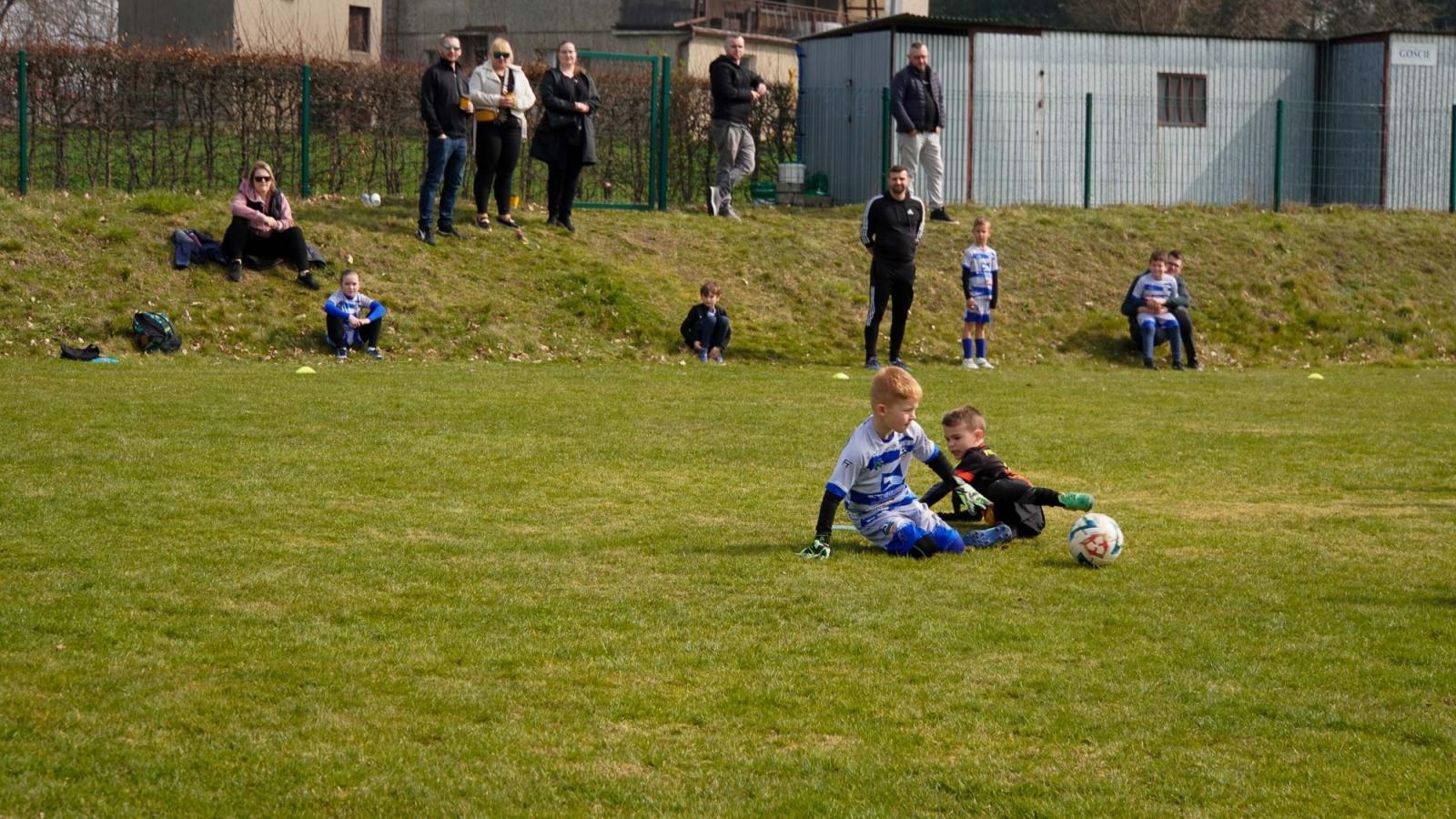 Zdjęcie w galerii na portalu naszraciborz.pl: Raszczyce Cup 2025. Piłkarska rywalizacja ponad pięciuset zawodników [FOTO] wiadomości z regionu