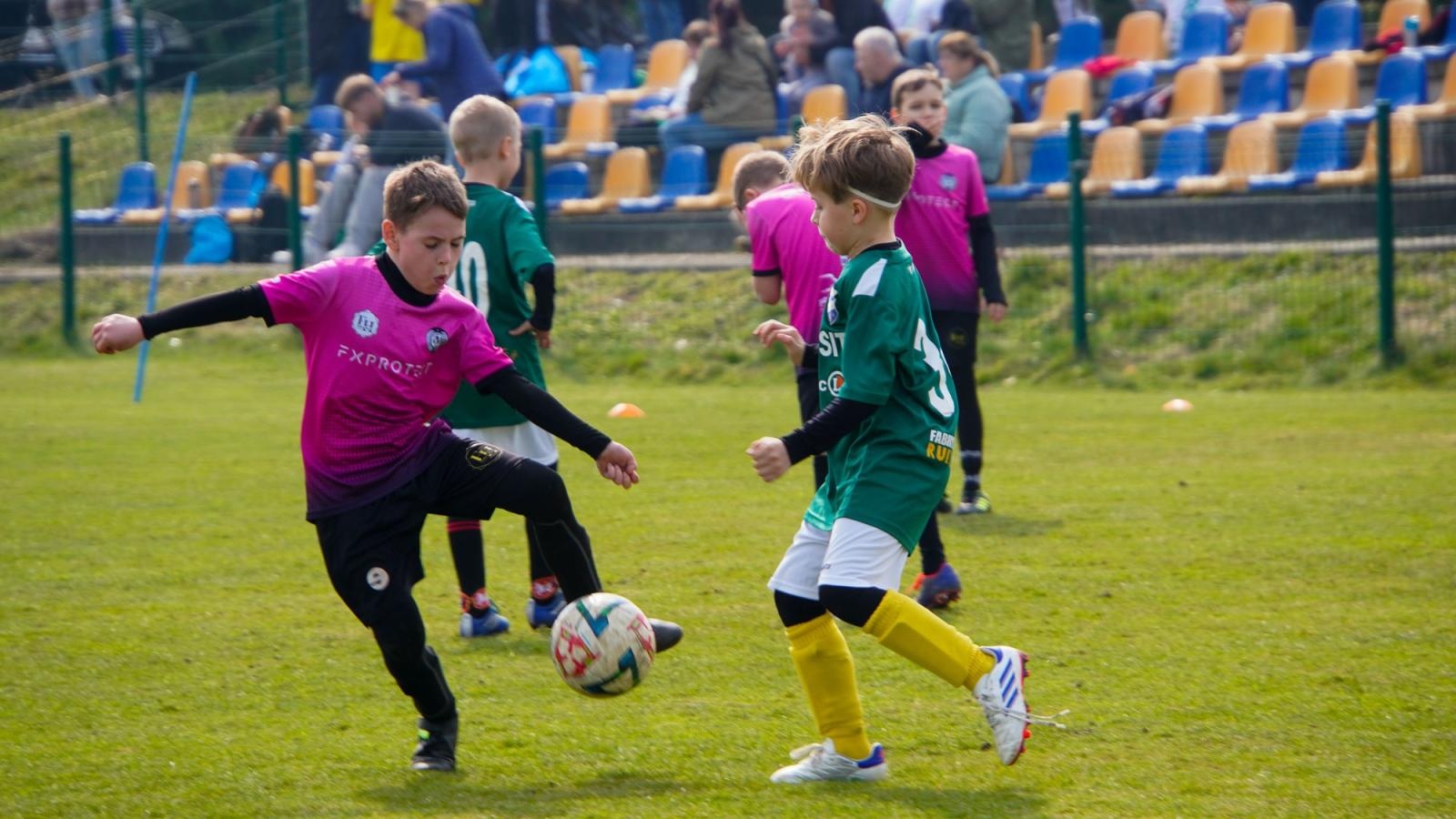 Zdjęcie w galerii na portalu naszraciborz.pl: Raszczyce Cup 2025. Piłkarska rywalizacja ponad pięciuset zawodników [FOTO] wiadomości z regionu