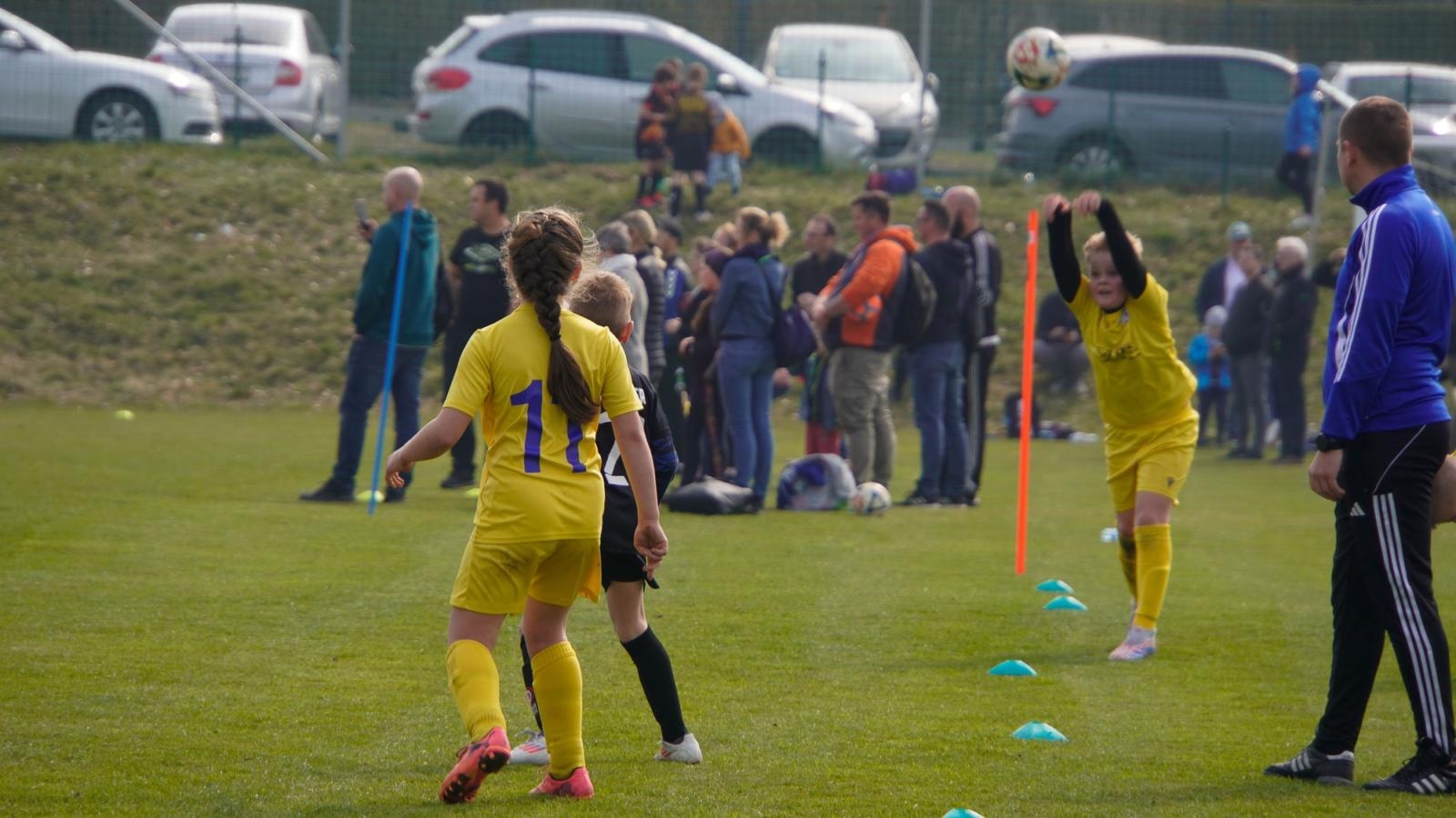 Zdjęcie w galerii na portalu naszraciborz.pl: Raszczyce Cup 2025. Piłkarska rywalizacja ponad pięciuset zawodników [FOTO] wiadomości z regionu