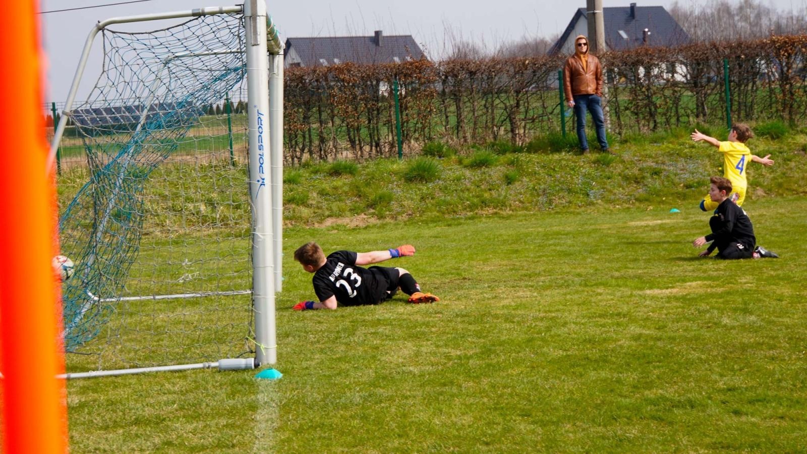 Zdjęcie w galerii na portalu naszraciborz.pl: Raszczyce Cup 2025. Piłkarska rywalizacja ponad pięciuset zawodników [FOTO] wiadomości z regionu