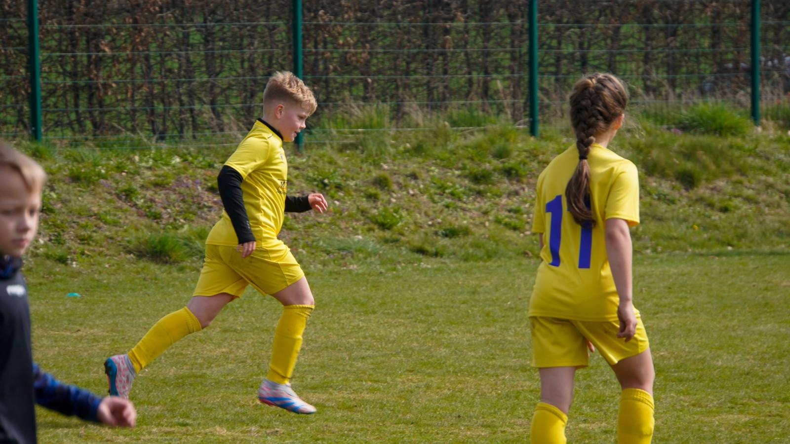 Zdjęcie w galerii na portalu naszraciborz.pl: Raszczyce Cup 2025. Piłkarska rywalizacja ponad pięciuset zawodników [FOTO] wiadomości z regionu