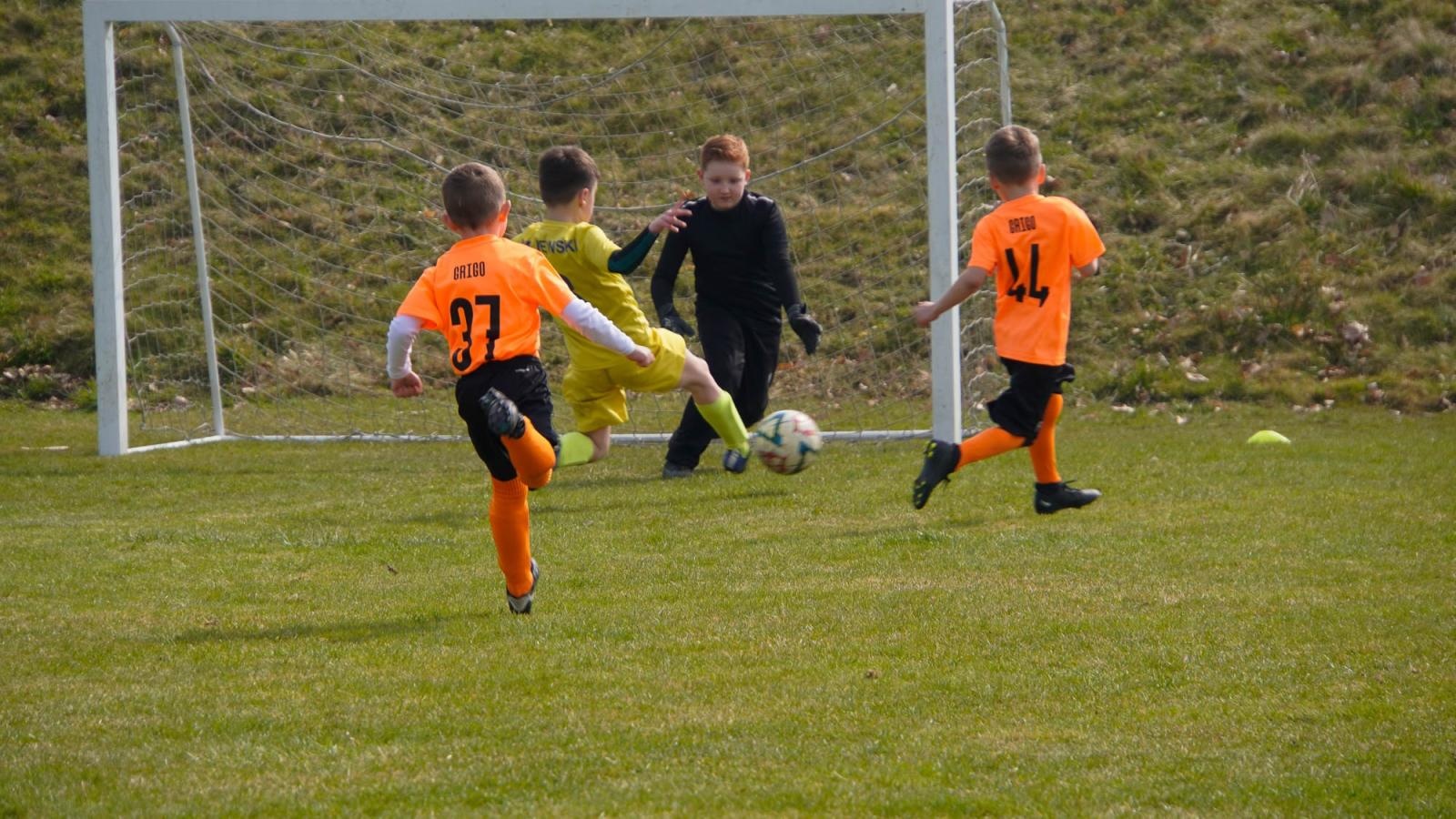 Zdjęcie w galerii na portalu naszraciborz.pl: Raszczyce Cup 2025. Piłkarska rywalizacja ponad pięciuset zawodników [FOTO] wiadomości z regionu