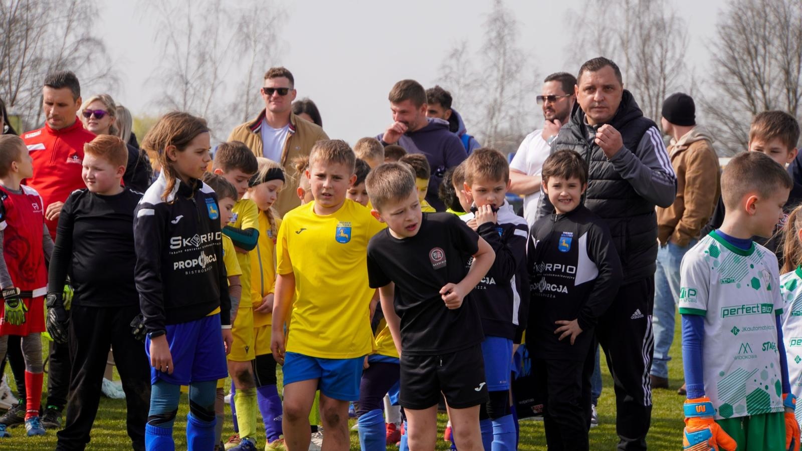 Zdjęcie w galerii na portalu naszraciborz.pl: Raszczyce Cup 2025. Piłkarska rywalizacja ponad pięciuset zawodników [FOTO] wiadomości z regionu