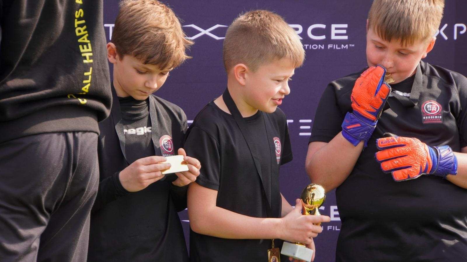 Zdjęcie w galerii na portalu naszraciborz.pl: Raszczyce Cup 2025. Piłkarska rywalizacja ponad pięciuset zawodników [FOTO] wiadomości z regionu