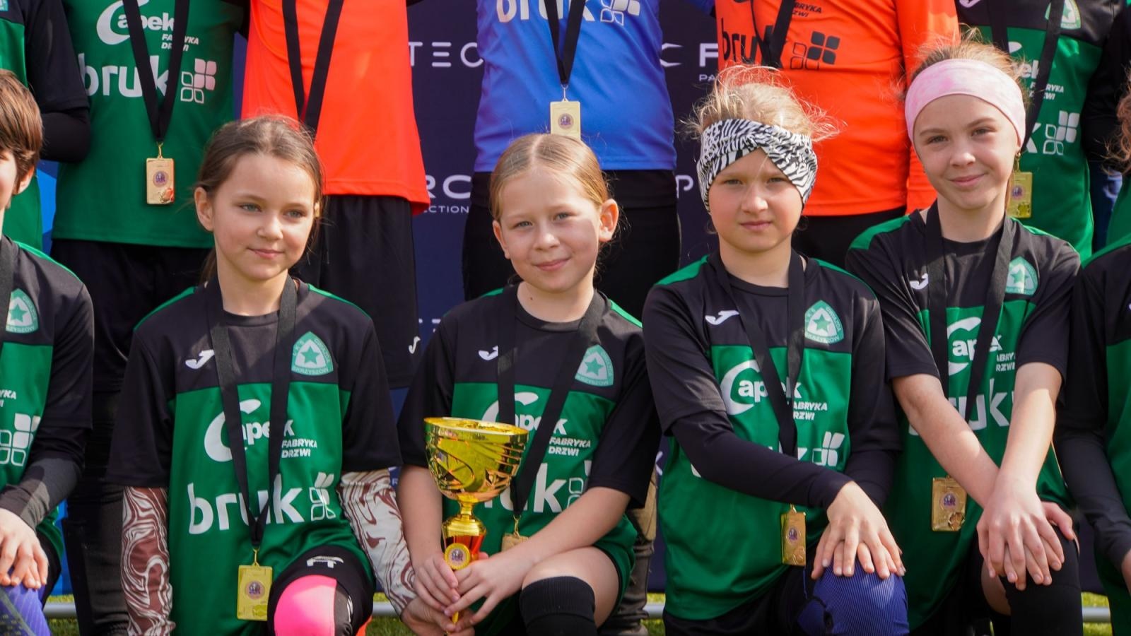 Zdjęcie w galerii na portalu naszraciborz.pl: Raszczyce Cup 2025. Piłkarska rywalizacja ponad pięciuset zawodników [FOTO] wiadomości z regionu