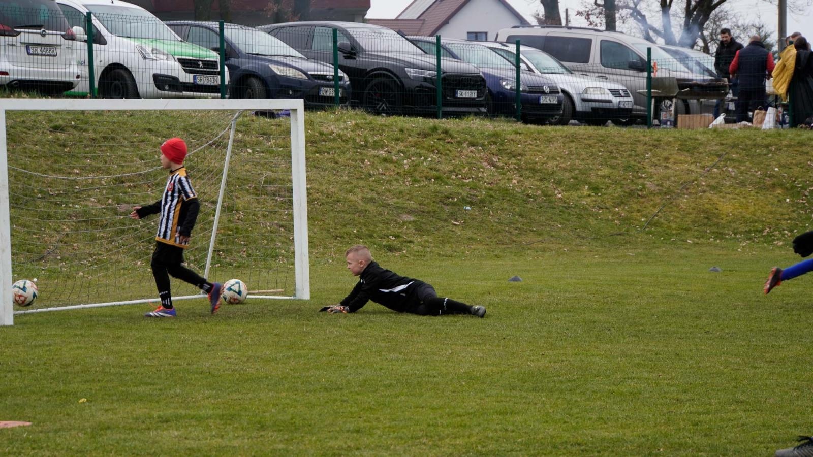 Zdjęcie w galerii na portalu naszraciborz.pl: Raszczyce Cup 2025. Piłkarska rywalizacja ponad pięciuset zawodników [FOTO] wiadomości z regionu