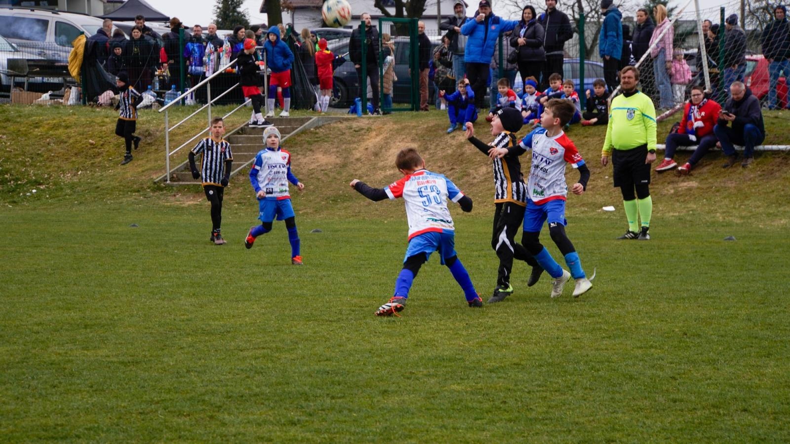 Zdjęcie w galerii na portalu naszraciborz.pl: Raszczyce Cup 2025. Piłkarska rywalizacja ponad pięciuset zawodników [FOTO] wiadomości z regionu