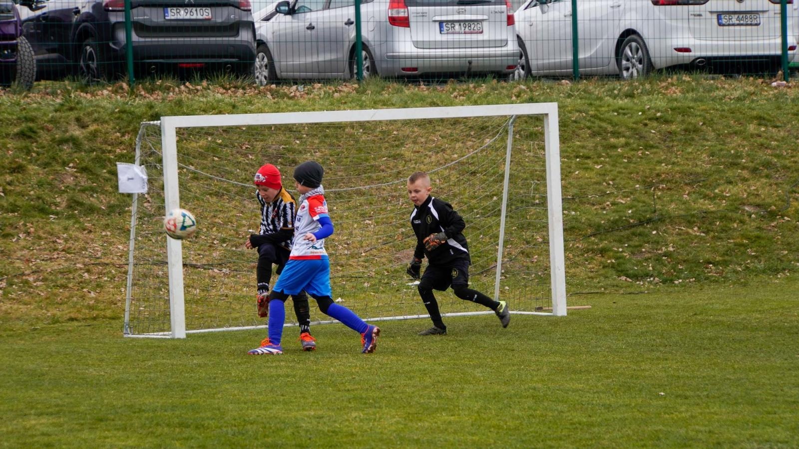 Zdjęcie w galerii na portalu naszraciborz.pl: Raszczyce Cup 2025. Piłkarska rywalizacja ponad pięciuset zawodników [FOTO] wiadomości z regionu