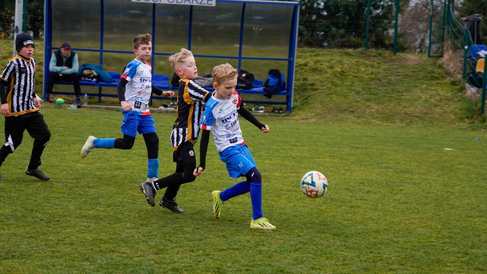 Zdjęcie w galerii na portalu naszraciborz.pl: Raszczyce Cup 2025. Piłkarska rywalizacja ponad pięciuset zawodników [FOTO] wiadomości z regionu