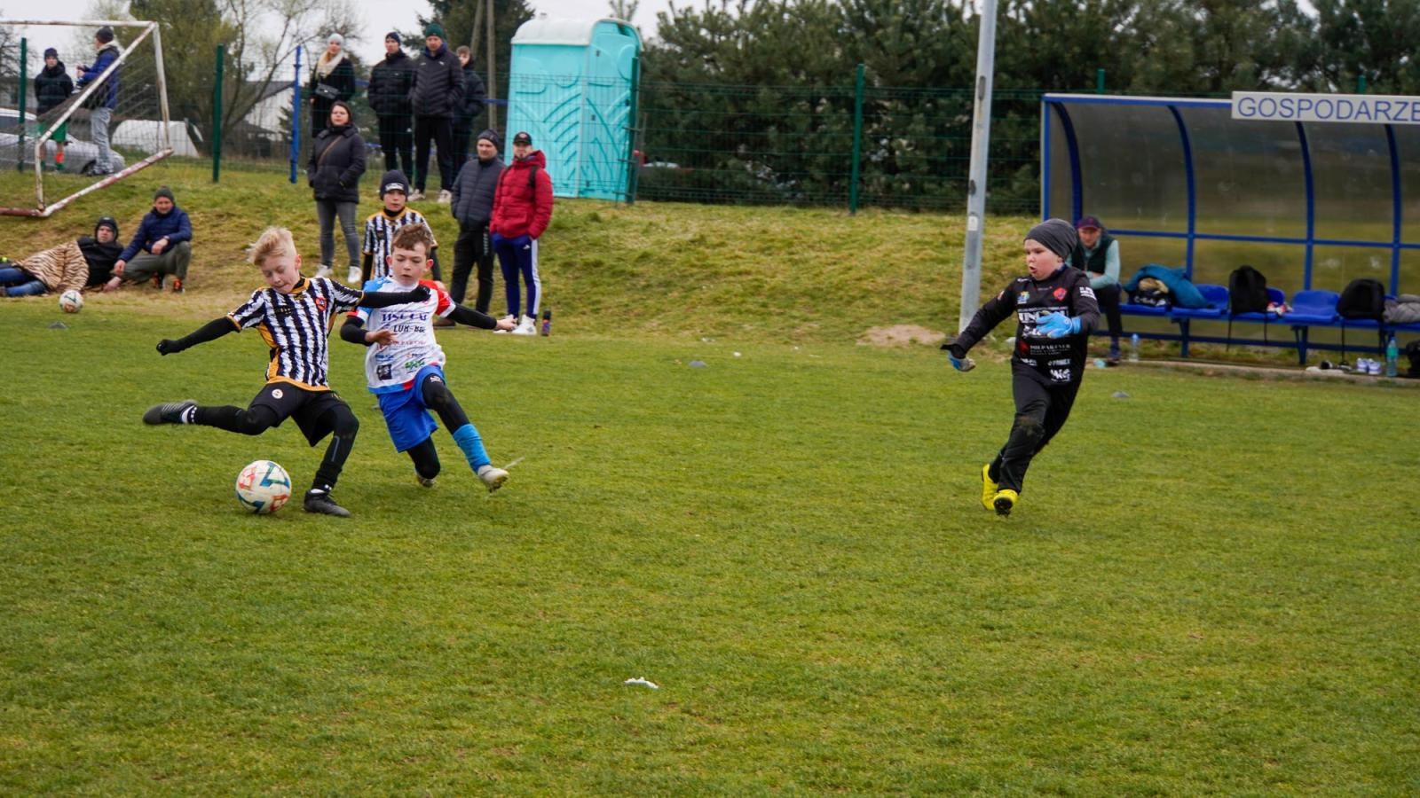 Zdjęcie w galerii na portalu naszraciborz.pl: Raszczyce Cup 2025. Piłkarska rywalizacja ponad pięciuset zawodników [FOTO] wiadomości z regionu