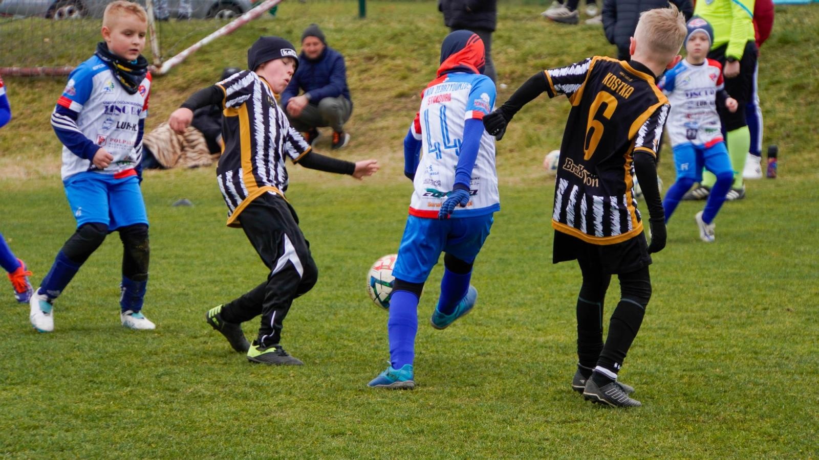 Zdjęcie w galerii na portalu naszraciborz.pl: Raszczyce Cup 2025. Piłkarska rywalizacja ponad pięciuset zawodników [FOTO] wiadomości z regionu