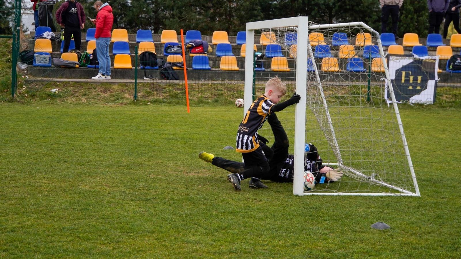 Zdjęcie w galerii na portalu naszraciborz.pl: Raszczyce Cup 2025. Piłkarska rywalizacja ponad pięciuset zawodników [FOTO] wiadomości z regionu