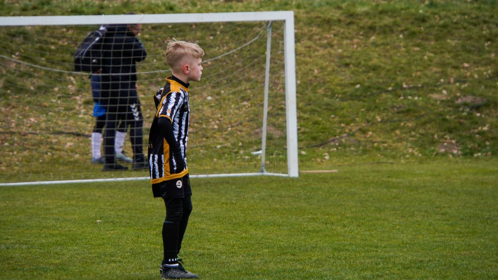 Zdjęcie w galerii na portalu naszraciborz.pl: Raszczyce Cup 2025. Piłkarska rywalizacja ponad pięciuset zawodników [FOTO] wiadomości z regionu