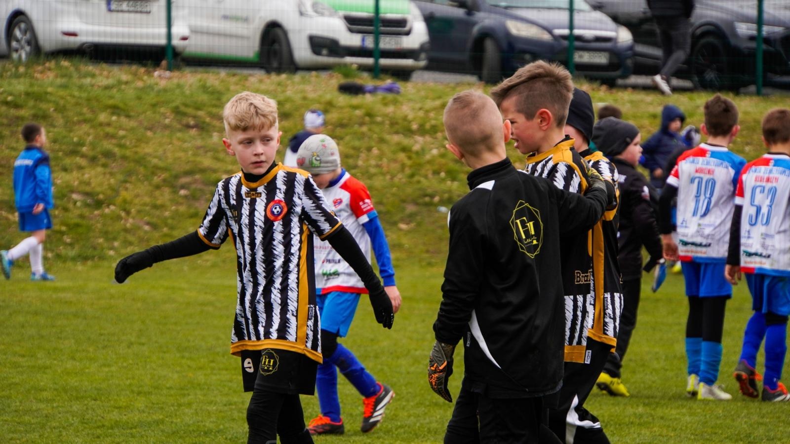 Zdjęcie w galerii na portalu naszraciborz.pl: Raszczyce Cup 2025. Piłkarska rywalizacja ponad pięciuset zawodników [FOTO] wiadomości z regionu