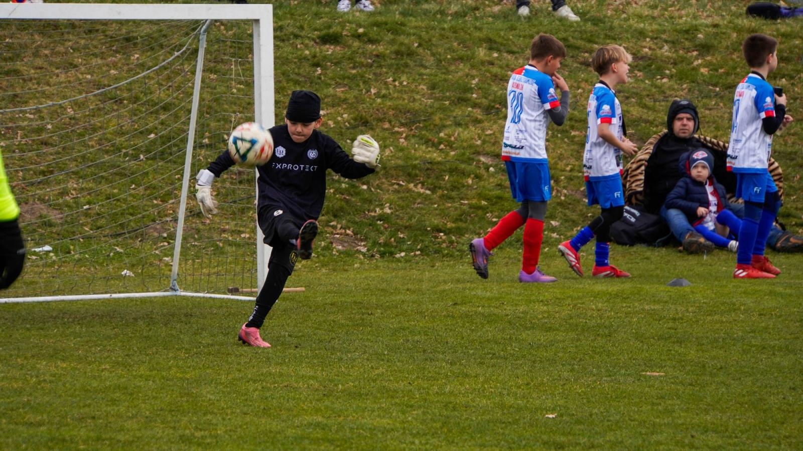 Zdjęcie w galerii na portalu naszraciborz.pl: Raszczyce Cup 2025. Piłkarska rywalizacja ponad pięciuset zawodników [FOTO] wiadomości z regionu