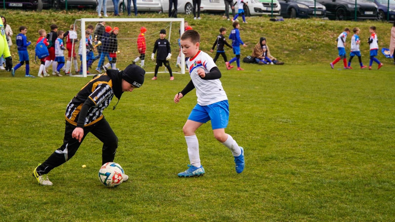 Zdjęcie w galerii na portalu naszraciborz.pl: Raszczyce Cup 2025. Piłkarska rywalizacja ponad pięciuset zawodników [FOTO] wiadomości z regionu