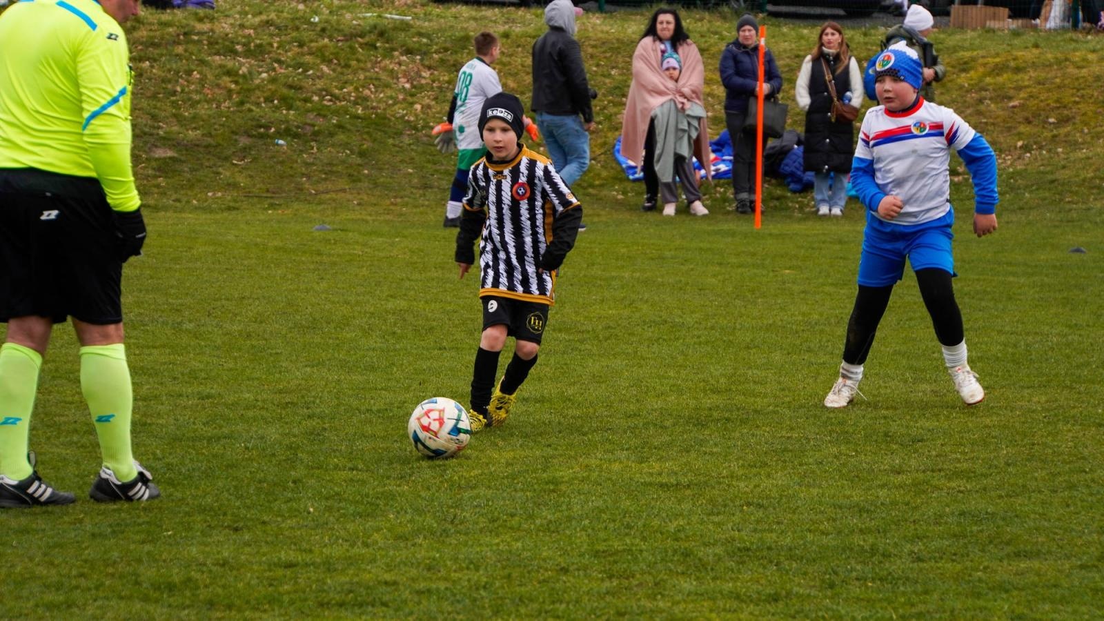 Zdjęcie w galerii na portalu naszraciborz.pl: Raszczyce Cup 2025. Piłkarska rywalizacja ponad pięciuset zawodników [FOTO] wiadomości z regionu